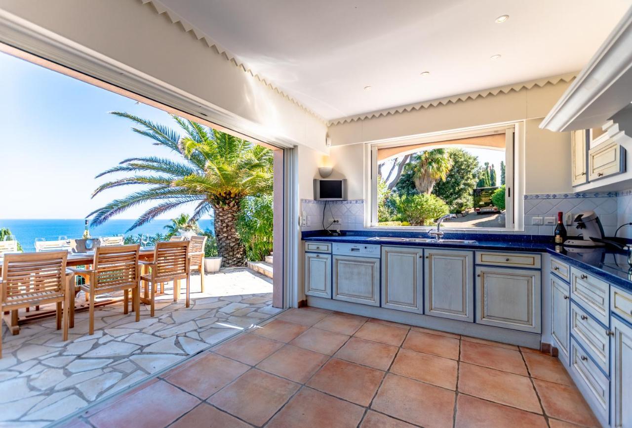 Superbe Villa, Incroyable Vue Mer, Piscine Chauffee, Climatisee Sainte-Maxime Zewnętrze zdjęcie
