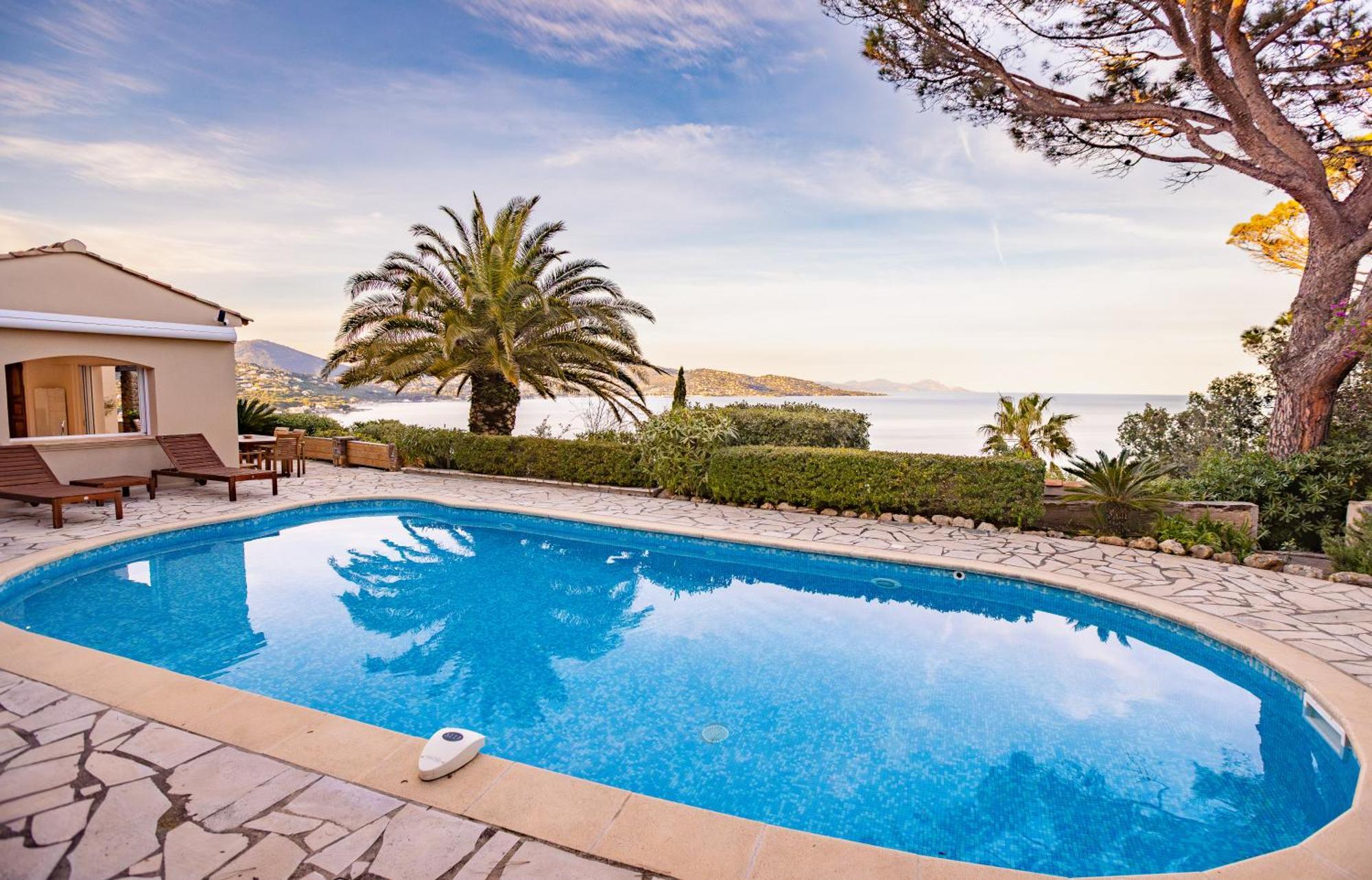 Superbe Villa, Incroyable Vue Mer, Piscine Chauffee, Climatisee Sainte-Maxime Zewnętrze zdjęcie