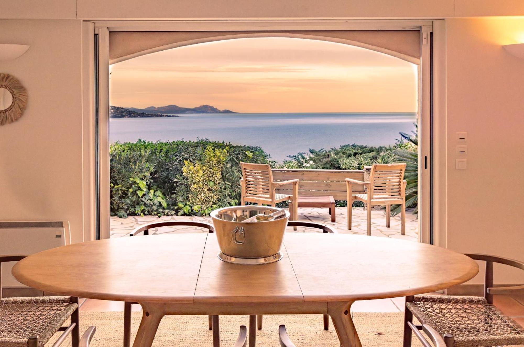 Superbe Villa, Incroyable Vue Mer, Piscine Chauffee, Climatisee Sainte-Maxime Zewnętrze zdjęcie