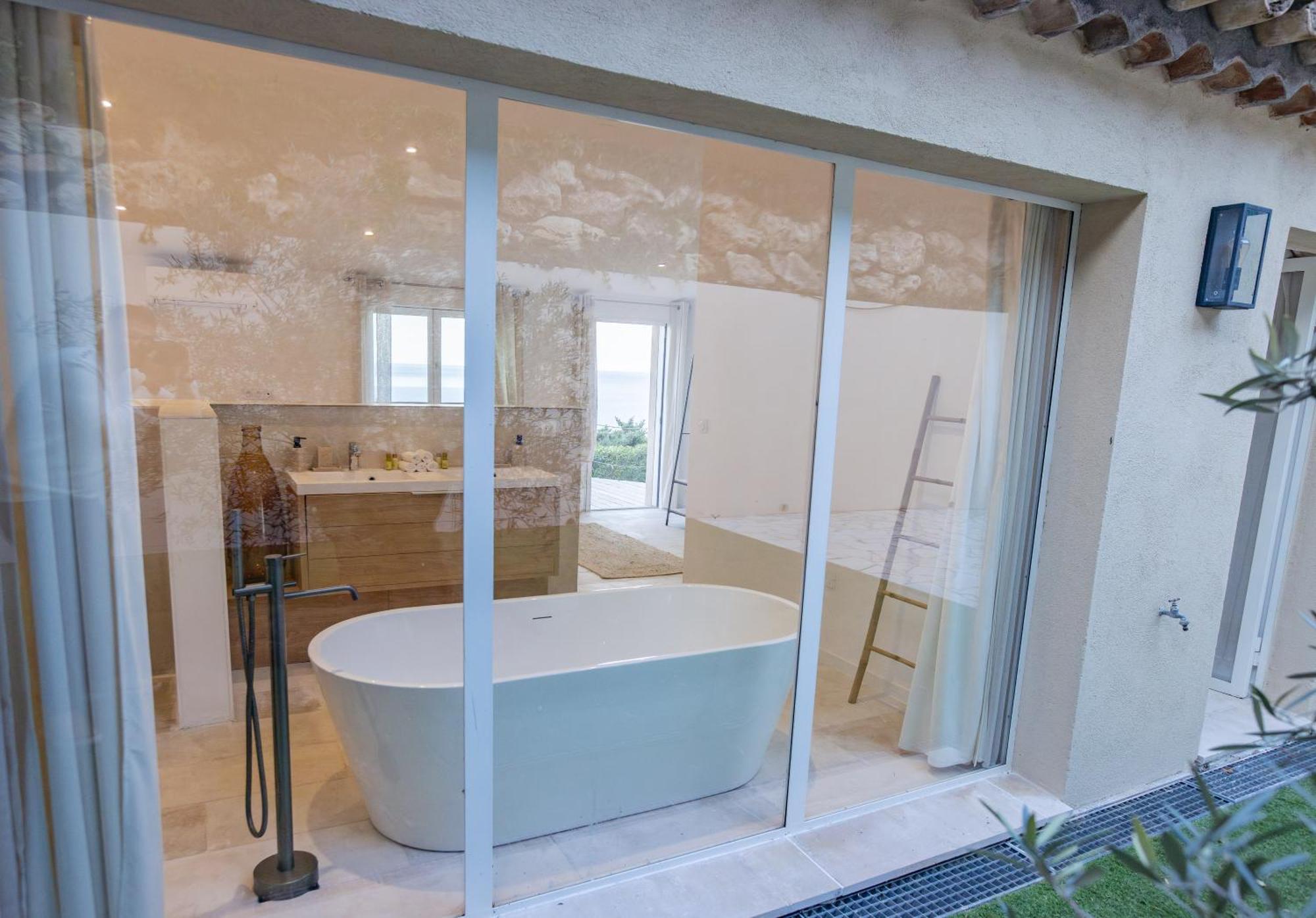 Superbe Villa, Incroyable Vue Mer, Piscine Chauffee, Climatisee Sainte-Maxime Zewnętrze zdjęcie