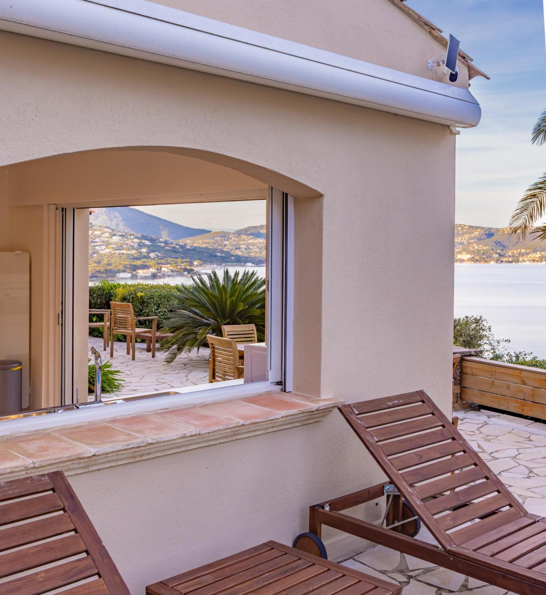 Superbe Villa, Incroyable Vue Mer, Piscine Chauffee, Climatisee Sainte-Maxime Zewnętrze zdjęcie